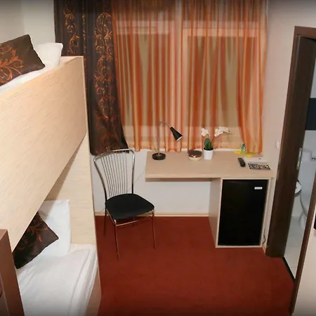 Garay Terrace 3*