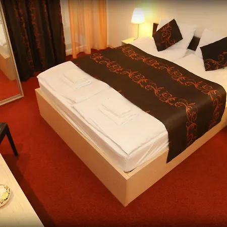 Hotell Garay Terrace 3*