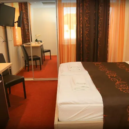 Hotell Garay Terrace 3*